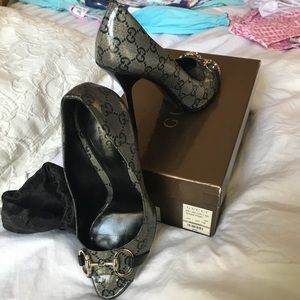 Gucci logo open toe stilettos with horsebit